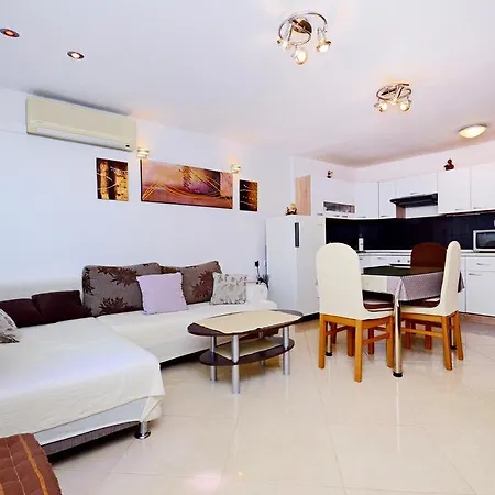 Diamar Apartment