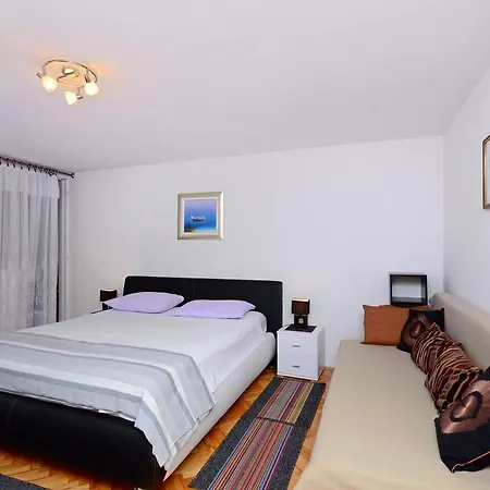 Diamar Apartment *